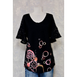 Tricou negru cu pictură abstractă