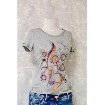 Tricou gri cu pictură florală, unicat